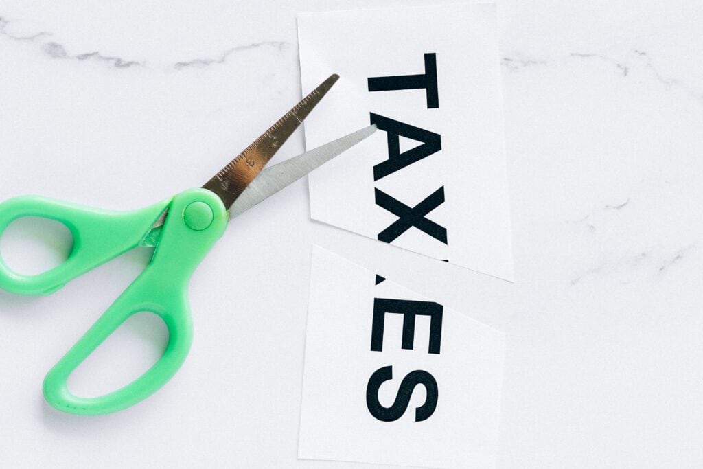 Understand Cryptocurrency Taxation and Save on Taxes